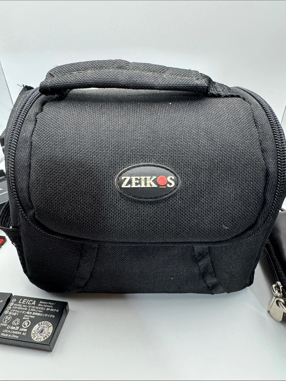 Leica V-Lux 20 Digital Camera W/ Case Charger 3X Batteries 8GB Card Bag Cords